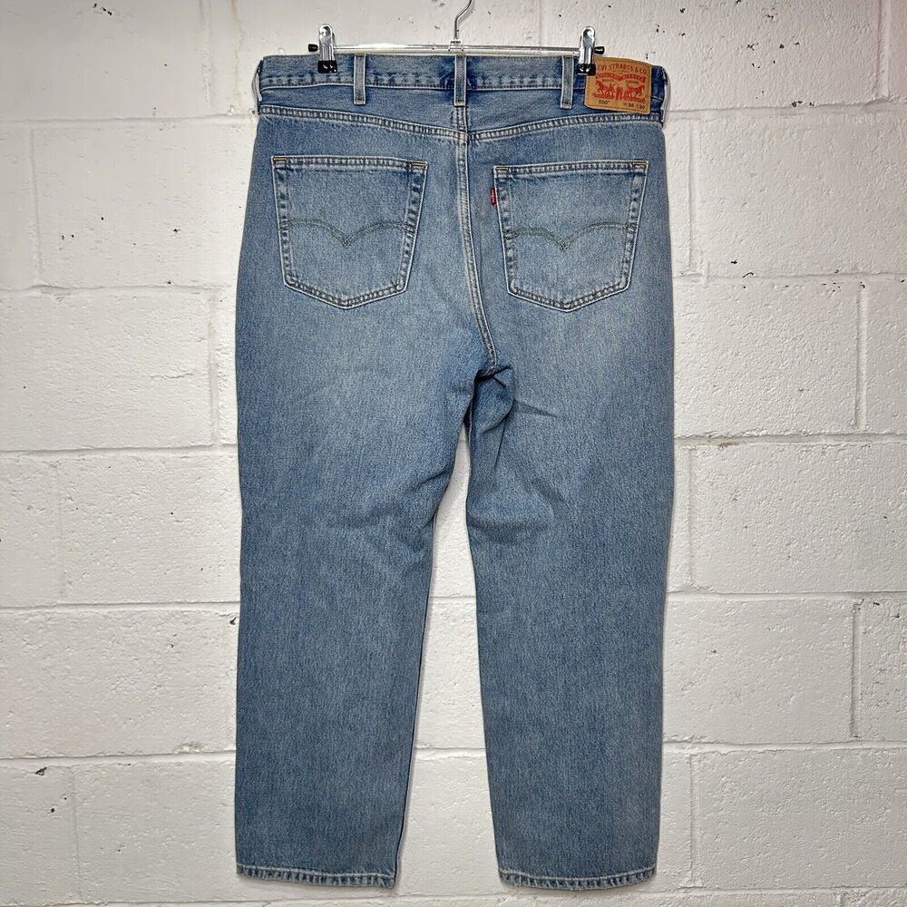 Levi's 550 Relaxed Fit Jean “Stonewash” Size 38x30 - Picture 2 of 5